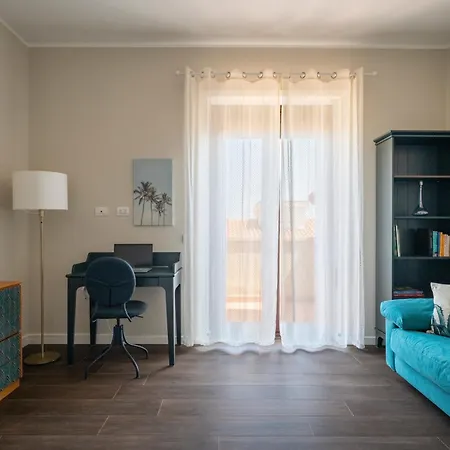 10' From The Sea, Elegant Penthouse With Terrace *
