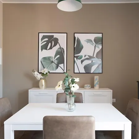 10' From The Sea, Elegant Penthouse With Terrace *