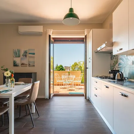10' From The Sea, Elegant Penthouse With Terrace *