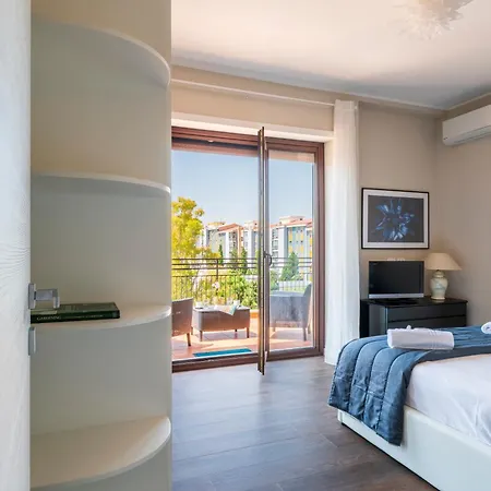 10' From The Sea, Elegant Penthouse With Terrace 卡利亚里