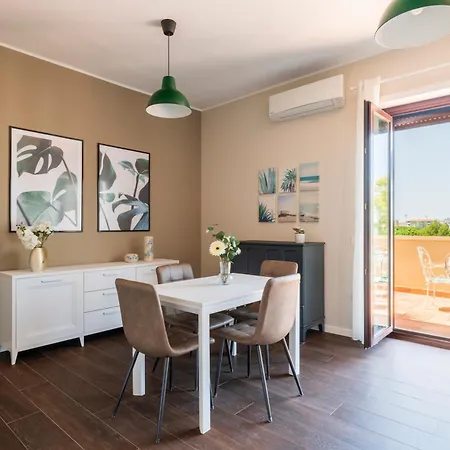 公寓 10' From The Sea, Elegant Penthouse With Terrace *