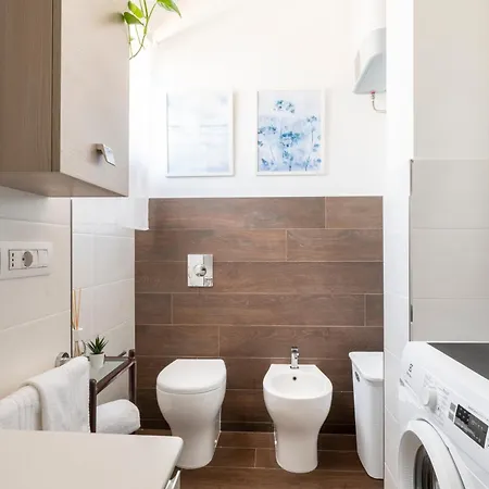 公寓 10' From The Sea, Elegant Penthouse With Terrace