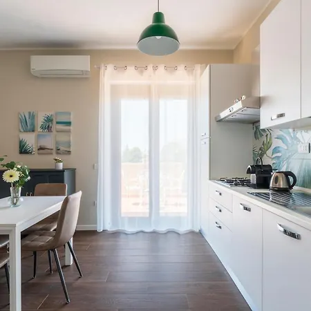 10' From The Sea, Elegant Penthouse With Terrace 卡利亚里