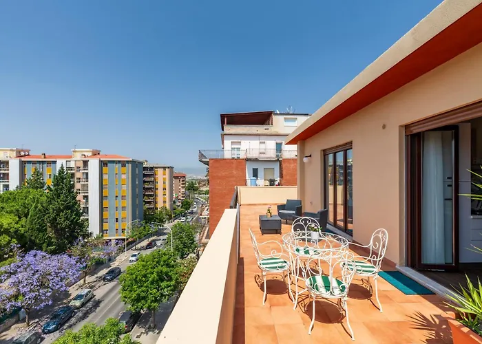 10' From The Sea, Elegant Penthouse With Terrace * Cagliari
