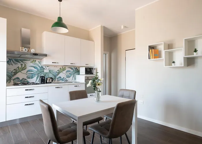 Apartamento 10' From The Sea, Elegant Penthouse With Terrace