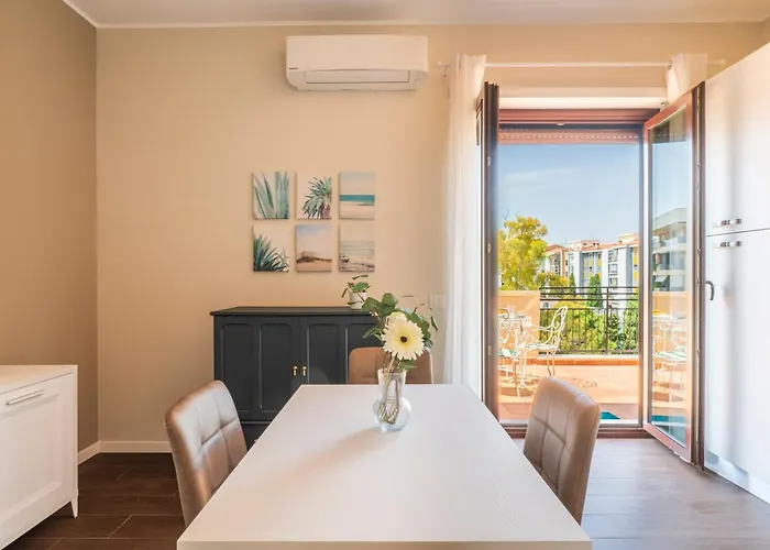 Apartamento 10' From The Sea, Elegant Penthouse With Terrace *